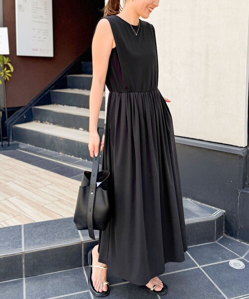 NOLLEY’S（ノーリーズ）の「撥水UVカットドッキングワンピース（ワンピース・レディース・オフホワイト/ブラック/ブラック系その他・36/38）」の3枚目の写真