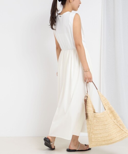 NOLLEY’S（ノーリーズ）の「撥水UVカットドッキングワンピース（ワンピース・レディース・オフホワイト/ブラック/ブラック系その他・36/38）」の14枚目の写真