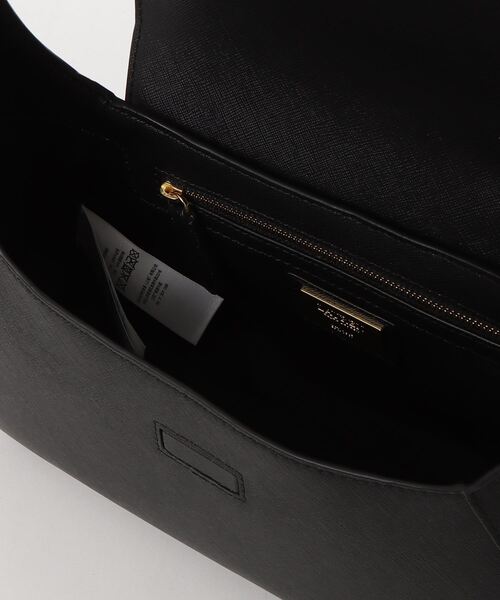 クロスハッチ ミディアム Schylar ショルダー バッグ クロスハッチ ミディアム Schylar ショルダー バッグ