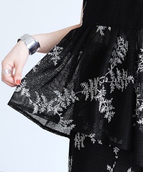 reca(レカ)の「リーフ柄刺繍メッシュセットアップ(セットアップ・レディース・ブラック/アイボリー・M)」の15枚目の写真