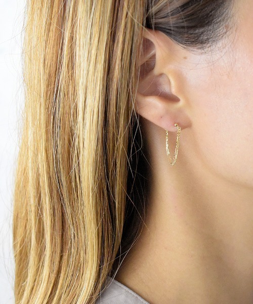 LAZY SUSAN（レイジースーザン）の「フープピアスダブルチェーン