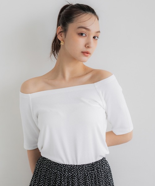 【新品タグ付き】OTO.HA オフショルダー 半袖 トップス ホワイト ☆新品☆タグ付き☆ブラフィールクロップドオフショルダーT