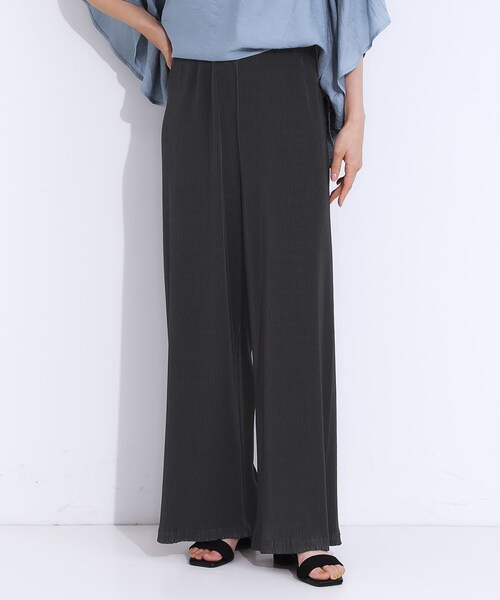 SHOO・LA・RUE（シューラルー）の「さらさら楽ちん プリーツ ワイドパンツ（その他パンツ・レディース・レッド系/グリーン系その他4/チャコールグレー/ベージュ系6/ブラック/ブラック系6・04/03/02/01）」の7枚目の写真