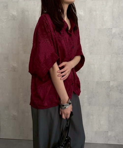 ap retro（アプレトロ）の「ジャガードフラワーブラウス / シアーシャツ《動画あり》（シャツ/ブラウス・レディース・ブラック/ホワイト/ライトブルー/ボルドー/ブラウン・FREE）」の8枚目の写真