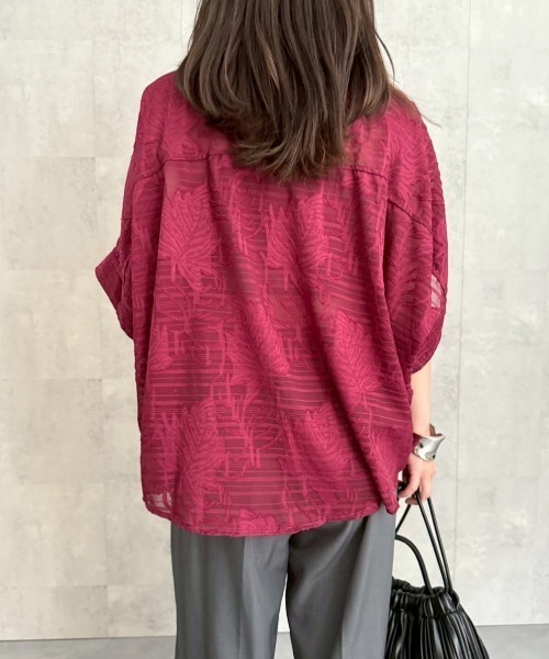 ap retro（アプレトロ）の「ジャガードフラワーブラウス / シアーシャツ《動画あり》（シャツ/ブラウス・レディース・ブラック/ホワイト/ライトブルー/ボルドー/ブラウン・FREE）」の7枚目の写真