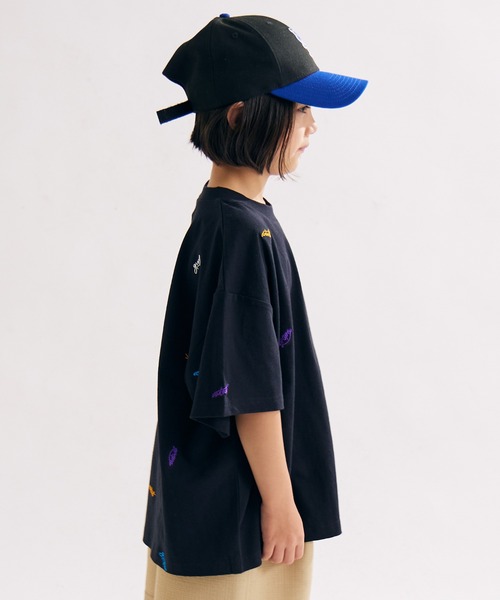 PAIRMANON STREET（ペアマノンストリート）の「【PAIRMANON STREET】総柄 刺繍 ロゴ オーバーサイズ Tシャツ（Tシャツ/カットソー・キッズ・ホワイト/ネイビー/ブラック・100/140/90/160/150/120/110/130）」の12枚目の写真