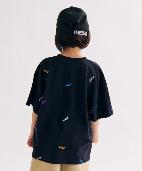 PAIRMANON STREET（ペアマノンストリート）の「【PAIRMANON STREET】総柄 刺繍 ロゴ オーバーサイズ Tシャツ（Tシャツ/カットソー・キッズ・ホワイト/ネイビー/ブラック・100/140/90/160/150/120/110/130）」の13枚目の写真