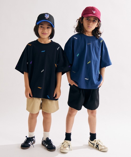 PAIRMANON STREET（ペアマノンストリート）の「【PAIRMANON STREET】総柄 刺繍 ロゴ オーバーサイズ Tシャツ（Tシャツ/カットソー・キッズ・ホワイト/ネイビー/ブラック・100/140/90/160/150/120/110/130）」の15枚目の写真