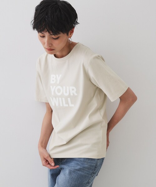 OPAQUE.CLIP(オペークドットクリップ)の「◆ロゴプリントTシャツ【洗濯機洗い可】(Tシャツ/カットソー・レディース・ホワイト/チャコールグレー/ライトベージュ・38/40/42)」の3枚目の写真