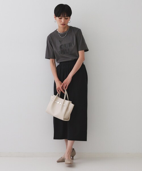 OPAQUE.CLIP(オペークドットクリップ)の「◆ロゴプリントTシャツ【洗濯機洗い可】(Tシャツ/カットソー・レディース・ホワイト/チャコールグレー/ライトベージュ・38/40/42)」の9枚目の写真
