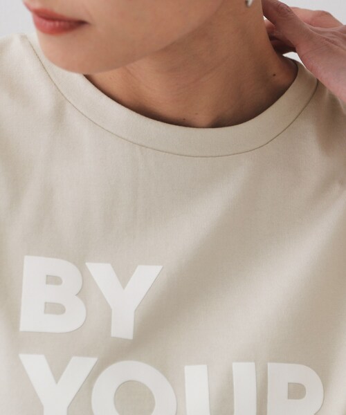 OPAQUE.CLIP(オペークドットクリップ)の「◆ロゴプリントTシャツ【洗濯機洗い可】(Tシャツ/カットソー・レディース・ホワイト/チャコールグレー/ライトベージュ・38/40/42)」の19枚目の写真