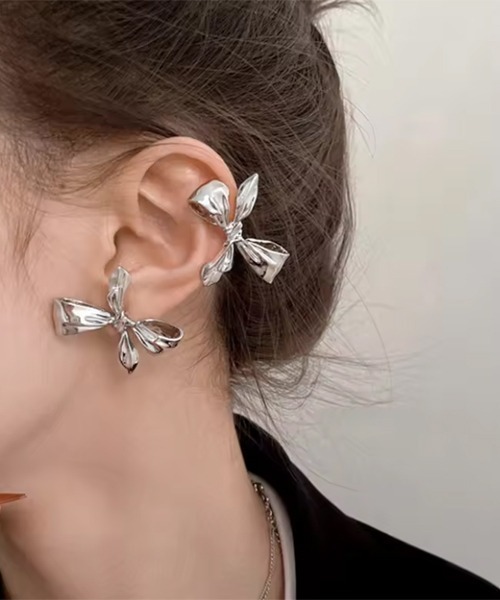 Malco. ビジューピアス シルバー　リボン　ピアス Malco. ビジューピアス シルバー リボン ピアス アクセサリー
