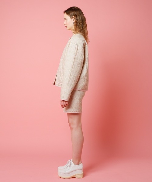 HONEY MI HONEY（ハニーミーハニー）の「reversible flower quilting jacket（ブルゾン・レディース・ベージュ・FREE）」の4枚目の写真
