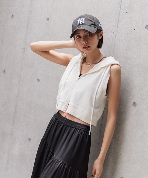 PAGEBOY（ページボーイ）の「ノースリーブショートZIPパーカー（パーカー・レディース・オフホワイト/グレー/チャコールグレー・FREE）」の8枚目の写真