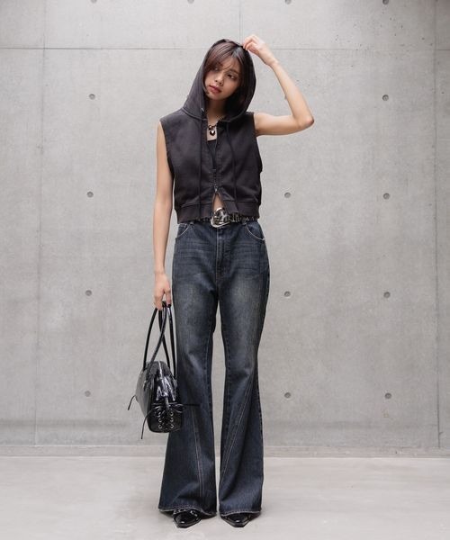 PAGEBOY（ページボーイ）の「ノースリーブショートZIPパーカー（パーカー・レディース・オフホワイト/グレー/チャコールグレー・FREE）」の18枚目の写真