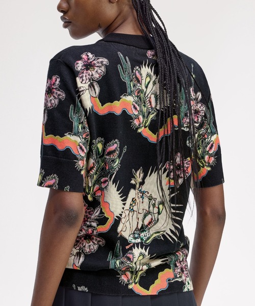 FRED PERRY(フレッドペリー)の「Amy Winehouse Printed Knitted T-Shirt/エイミー・ワインハウス プリントニットTシャツ(ニット/セーター・レディース・ブラック・10)」の3枚目の写真