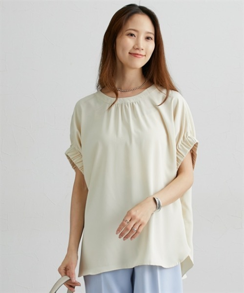 nissen(ニッセン)の「【接触冷感・UVカット】袖ギャザーTブラウス(シャツ/ブラウス・レディース・ダークグリーン/オフホワイト/イエロー・M/L/LL)」の3枚目の写真