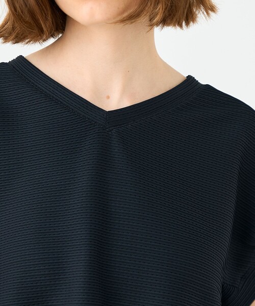 BALLSEY（ボールジィ）の「アイレットジャージー ソフトVネックプルオーバー（Tシャツ/カットソー・レディース・ホワイト/ブラック・S）」の7枚目の写真
