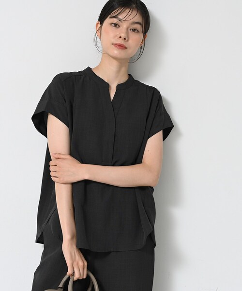 Dessin(デッサン)の「【2点セット/ウエストゴム/洗える】スキッパ―シャツ&ストレートパンツセット(セットアップ・レディース・チャコールグレー/ダークウッド/ライトグレー・02/03/01/00)」の6枚目の写真