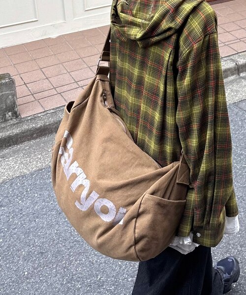 CIAOPANIC TYPY（チャオパニックティピー）の「【UNISEX】キャンバスボストンドラムバッグ（トートバッグ・レディース・ブラック/ネイビー/ブラウン/レッド・ONE SIZE）」の7枚目の写真
