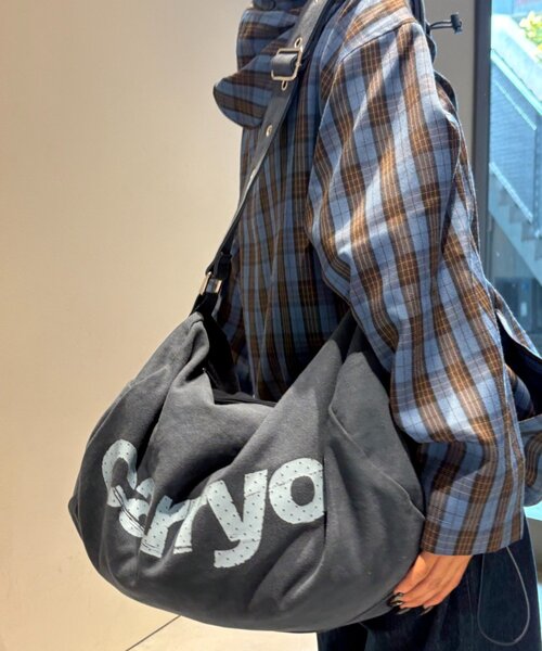 CIAOPANIC TYPY（チャオパニックティピー）の「【UNISEX】キャンバスボストンドラムバッグ（トートバッグ・レディース・ブラック/ネイビー/ブラウン/レッド・ONE SIZE）」の18枚目の写真