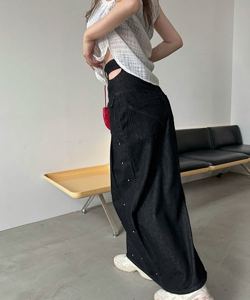 WILLFULLY（ウィルフリー）の「hollow out bijou tuck denim tight SK（デニムスカート・レディース・ブラック/ライトブルー・S/M）」の5枚目の写真