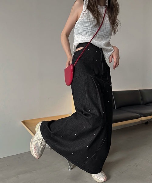 WILLFULLY（ウィルフリー）の「hollow out bijou tuck denim tight SK（デニムスカート・レディース・ブラック/ライトブルー・S/M）」の3枚目の写真