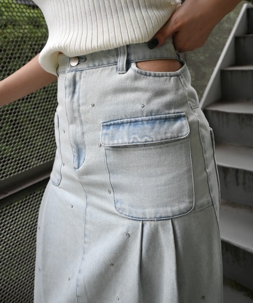 WILLFULLY（ウィルフリー）の「hollow out bijou tuck denim tight SK（デニムスカート・レディース・ブラック/ライトブルー・S/M）」の11枚目の写真