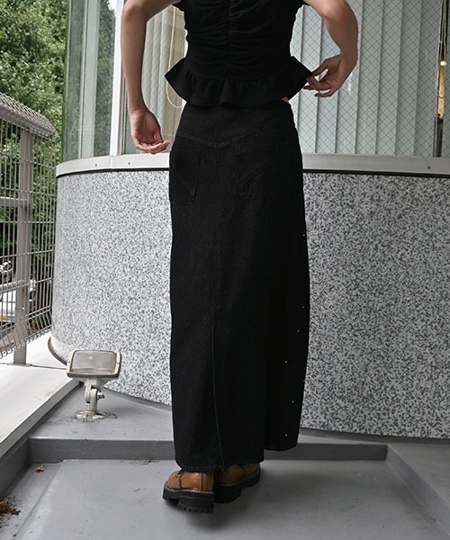 WILLFULLY（ウィルフリー）の「hollow out bijou tuck denim tight SK（デニムスカート・レディース・ブラック/ライトブルー・S/M）」の14枚目の写真