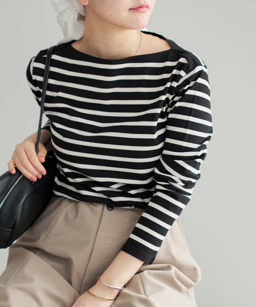 IENA(イエナ)の「《追加2》SEATTLEボーダープルオーバー(ニット/セーター・レディース・ブラック/ブラウン/コバルトブルー・FREE)」の2枚目の写真