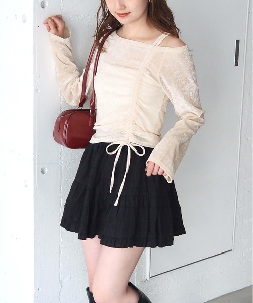 tiptop(ティップトップ)の「シアーベロアドロストプルオーバー(Tシャツ/カットソー・レディース・ブラック/アイボリー/チャコールグレー・FREE)」の2枚目の写真