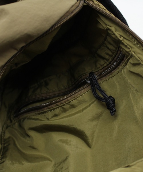 RNA-N(アールエヌエーエヌ)の「E5151 ユーティリティバックパック(バックパック/リュック・レディース・ブラック/カーキ・FREE)」の11枚目の写真