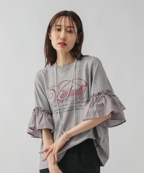 GLOBAL WORK（グローバルワーク）の「リメイク風フリルプリント7分袖/589278（Tシャツ/カットソー・レディース・スミクロ/アイボリー/オフホワイト/杢グレー・MEDIUM/LARGE）」の4枚目の写真