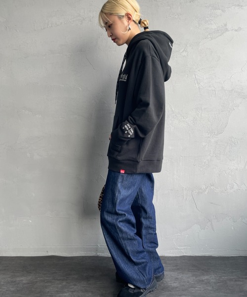 Manhattan Portage（マンハッタンポーテージ）の「[MANHATTAN PORTAGE/マンハッタンポーテージ] ワンポイント刺繍ロゴ スウェットパーカー（パーカー・レディース・ブラック/グレー・S/M/L）」の14枚目の写真