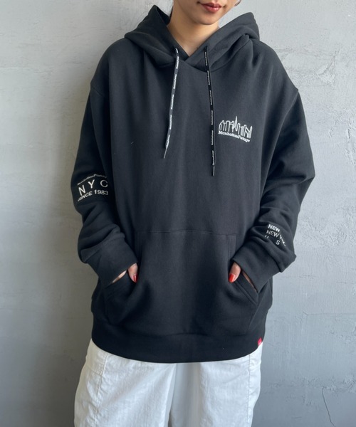 Manhattan Portage（マンハッタンポーテージ）の「[MANHATTAN PORTAGE/マンハッタンポーテージ] ワンポイント刺繍ロゴ スウェットパーカー（パーカー・レディース・ブラック/グレー・S/M/L）」の17枚目の写真