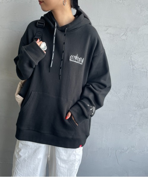 Manhattan Portage（マンハッタンポーテージ）の「[MANHATTAN PORTAGE/マンハッタンポーテージ] ワンポイント刺繍ロゴ スウェットパーカー（パーカー・レディース・ブラック/グレー・S/M/L）」の21枚目の写真