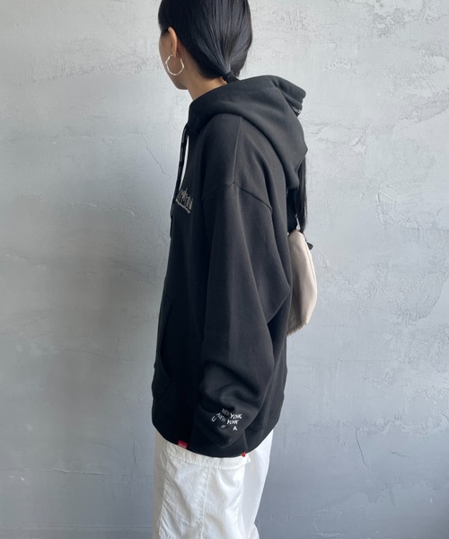 Manhattan Portage（マンハッタンポーテージ）の「[MANHATTAN PORTAGE/マンハッタンポーテージ] ワンポイント刺繍ロゴ スウェットパーカー（パーカー・レディース・ブラック/グレー・S/M/L）」の22枚目の写真