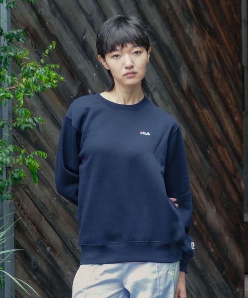 FILA（フィラ）の「【FILA/フィラ】ワンポイント刺繍 スウェットトレーナー ブランドロゴ（スウェット・レディース・ブラック/ホワイト/ネイビー・MEDIUM/LARGE）」の3枚目の写真