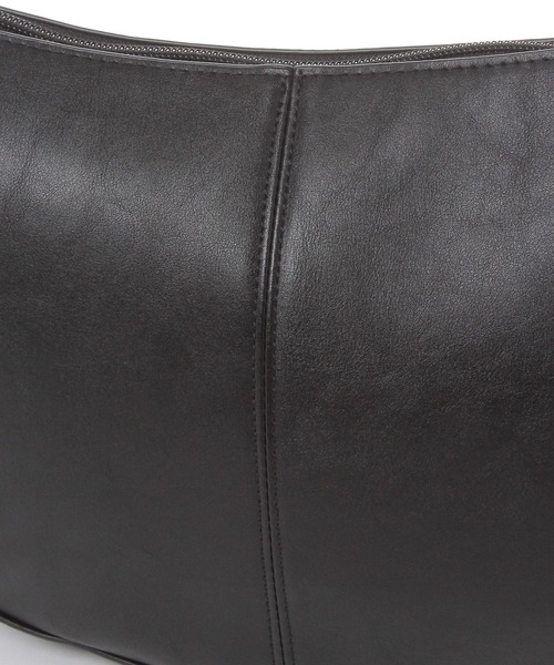 studio CLIP（スタディオクリップ）の「【人間工学に基づいて考えた！】からだよろこぶ合皮ショルダーバッグ（ショルダーバッグ・レディース・アイボリー/その他1/チャコール/ブラック・FREE）」の21枚目の写真