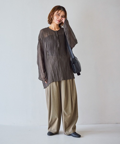 studio CLIP（スタディオクリップ）の「【人間工学に基づいて考えた！】からだよろこぶ合皮ショルダーバッグ（ショルダーバッグ・レディース・アイボリー/その他1/チャコール/ブラック・FREE）」の7枚目の写真