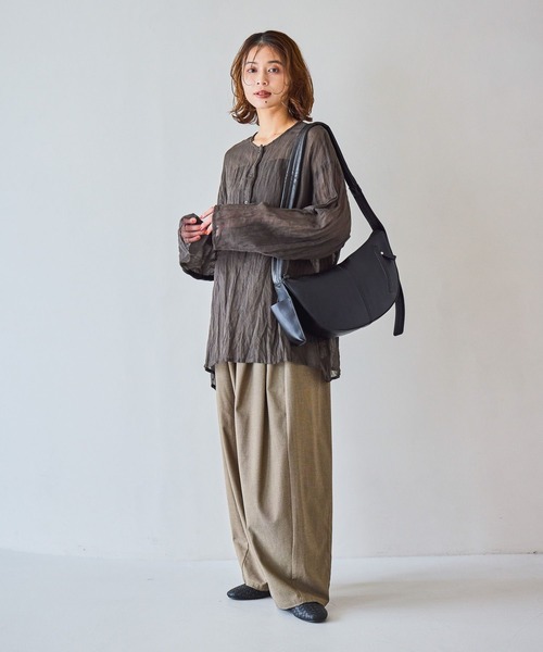 studio CLIP（スタディオクリップ）の「【人間工学に基づいて考えた！】からだよろこぶ合皮ショルダーバッグ（ショルダーバッグ・レディース・アイボリー/その他1/チャコール/ブラック・FREE）」の10枚目の写真