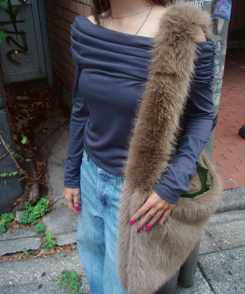 Oriens JOURNAL STANDARD(オリエンス ジャーナルスタンダード)の「ファーショルダーバッグ(ショルダーバッグ・レディース・ブラウン・FREE)」の1枚目の写真