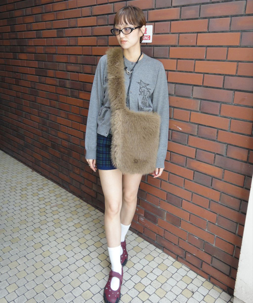 Oriens JOURNAL STANDARD(オリエンス ジャーナルスタンダード)の「ファーショルダーバッグ(ショルダーバッグ・レディース・ブラウン・FREE)」の20枚目の写真