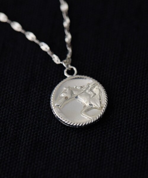 ear PAPILLONNER（イアパピヨネ）の「ホースエポコインネックレス（ネックレス・レディース・シルバー/ゴールド・FREE）」の3枚目の写真