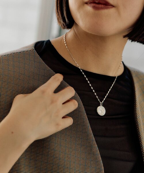 ear PAPILLONNER（イアパピヨネ）の「ホースエポコインネックレス（ネックレス・レディース・シルバー/ゴールド・FREE）」の8枚目の写真