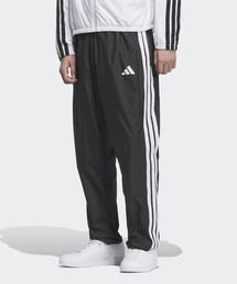 スポーツウェア・ダンスウェア」に該当するadidas（アディダス