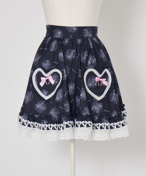 AVENCHUMU（アバンチュウム）の「Skull illustration print heart skirt（スカート・レディース・ピンク/ホワイト/ブラック・FREE/XS）」の10枚目の写真