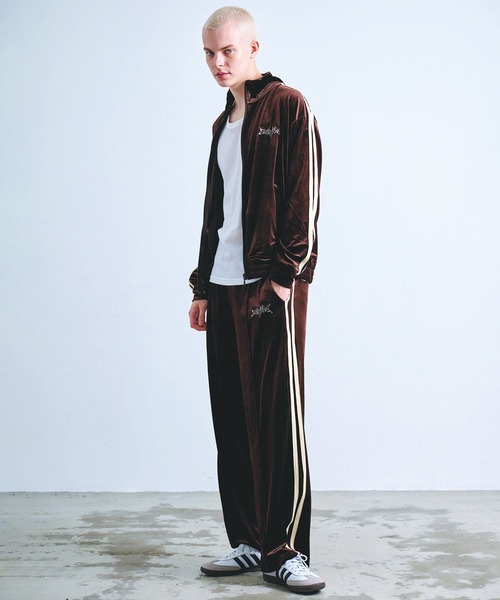 セール】［セットアップ対応］ワンポイント Y2K ロゴ刺繍 サイドライン