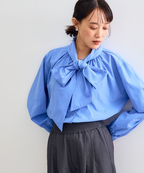 CROSS FUNCTION（クロスファンクション）の「《シワになりにくい》リボンボウタイボリュームシャツ【CROSS FUNCTION/クロスファンクション】（シャツ/ブラウス・レディース・オフホワイト/サックスブルー・LL/M/L）」の17枚目の写真