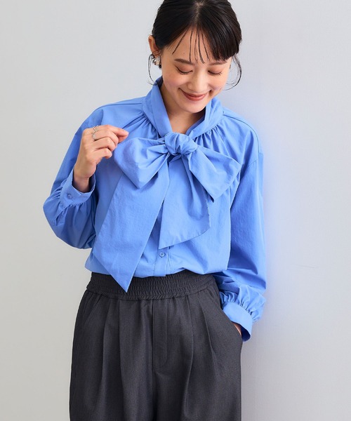 CROSS FUNCTION（クロスファンクション）の「《シワになりにくい》リボンボウタイボリュームシャツ【CROSS FUNCTION/クロスファンクション】（シャツ/ブラウス・レディース・オフホワイト/サックスブルー・LL/M/L）」の18枚目の写真